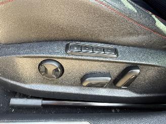 Volkswagen Golf 2.0 TSI GTI Performance picture 14