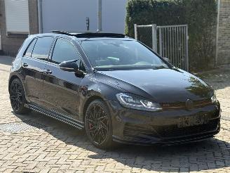 Volkswagen Golf 2.0 TSI GTI Performance picture 3