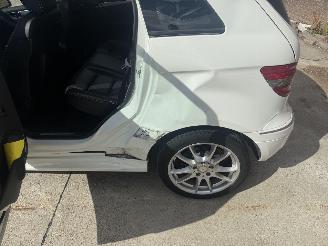 Mercedes B-klasse B200 / AUTOMAAT / NAP!!! picture 12