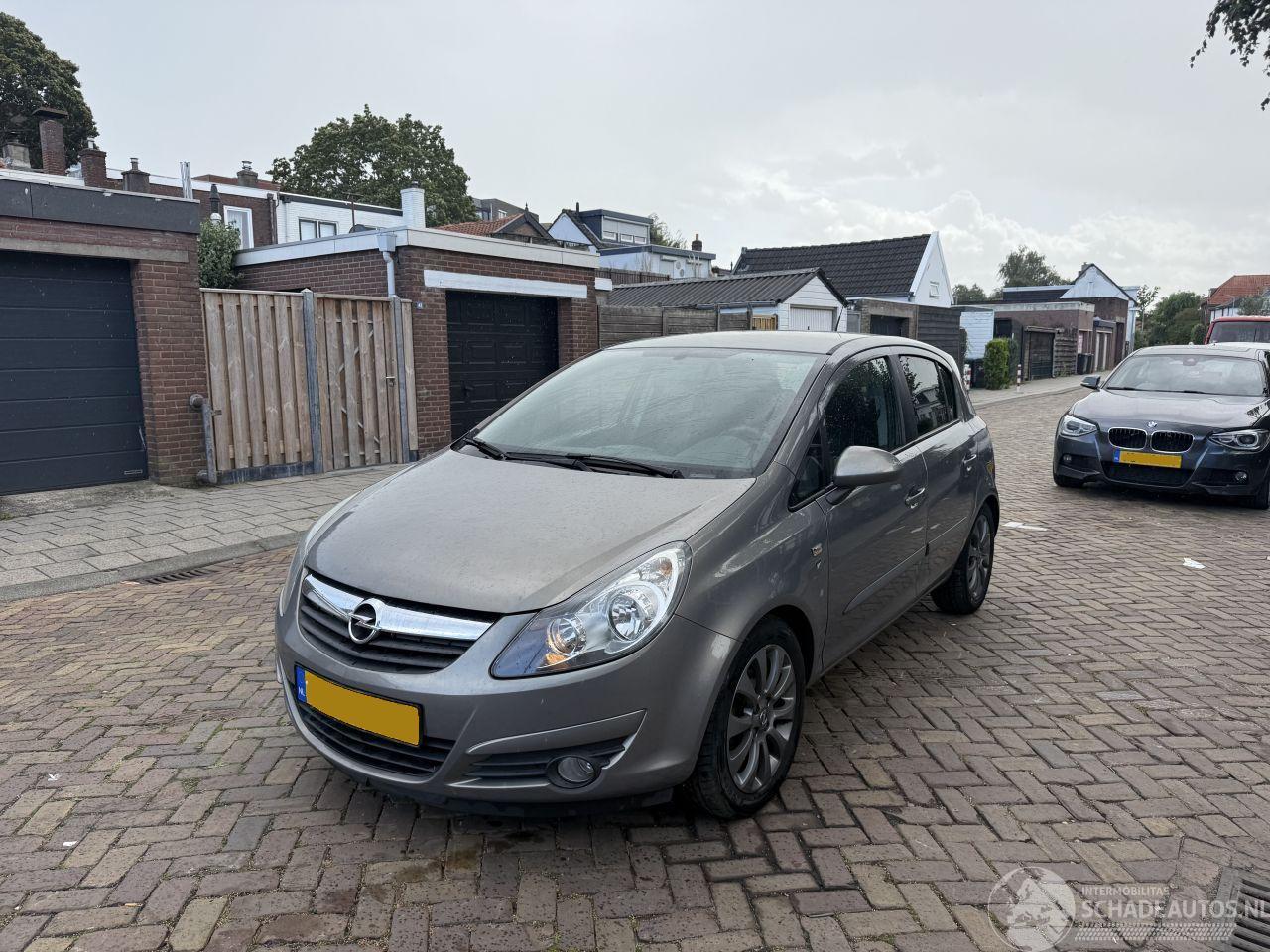 Opel Corsa 1.2-16V \'111\' Edition