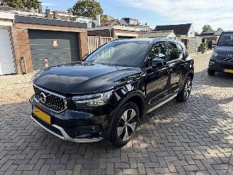 krockskadad bil auto Volvo XC40 1.5 T4 Recharge 2020/1