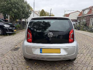 Volkswagen Up! 1.0 move up bluemotion picture 10