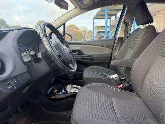 Toyota Yaris 1.5 Hybrid Dynamic Bi-Tone picture 14