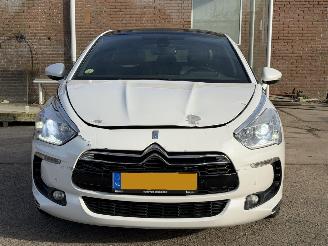 uszkodzony samochody osobowe Citroën DS5 1.6 e-HDI 2013/1
