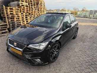 Schadeauto Seat Ibiza 1.0 TSI AUTOMAAT PANO! 2021/1