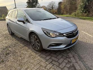 Opel Astra 1.6 Cdti SPORTS TOURER+ picture 4