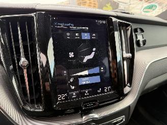 Volvo Xc-60 2.0 T8 R DESIGN AWD picture 28