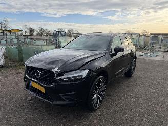 Vaurioauto  passenger cars Volvo Xc-60 2.0 T8 R DESIGN AWD 2018/1