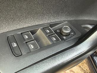 Volkswagen Taigo 1.0 TSI R LINE NAP AUTOMAAT picture 23