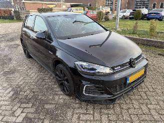 Volkswagen Golf 1.4 TSI GTE DSG picture 5
