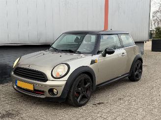 krockskadad bil auto Mini Mini COOPER 1.6 120 PK 2006/1