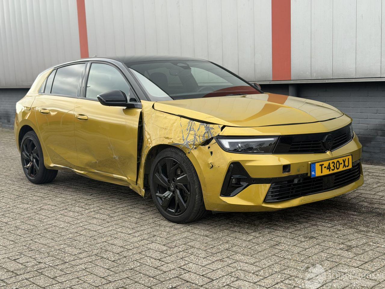 Opel Astra 1.2 Level 4 AUTOMAAT