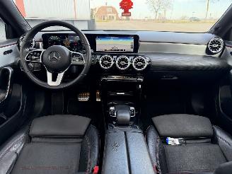 Mercedes A-klasse A200 AMG PANO SFEER picture 13