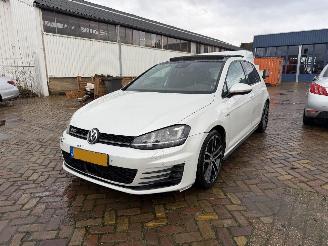 Volkswagen Golf 2.0 GTD 184 PK Sport Pano picture 2
