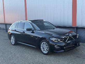 BMW 3-serie 330e TOURING 215KW AUT X-DRIVE picture 2