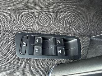 Volkswagen e-Golf  picture 14