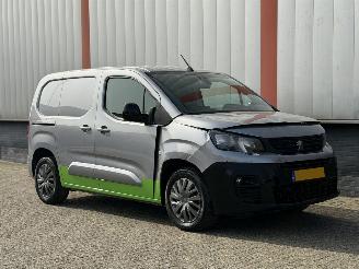 Schadeauto Peugeot Partner 1.5 BlueHDI 3 PERS! 100 S&S L1  NAP! 2023/1