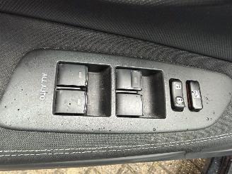 Toyota Auris 1.8 Full Hybrid Dynamic NAP picture 4