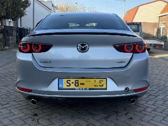 Mazda 3 2.0 e-SkyActiv-G M Hybrid 150 Sportive picture 12