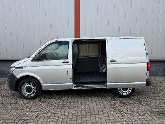 Volkswagen Transporter 2.0 TDI L1H1 28 Bulli AUTOMAAT picture 24