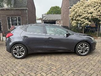 Kia Cee d AUTOMAAT picture 8