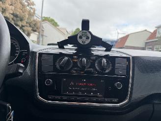 Volkswagen Up! 1.0 BMT move up! picture 23