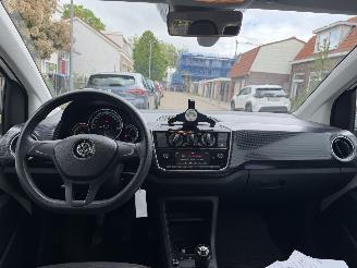 Volkswagen Up! 1.0 BMT move up! picture 22