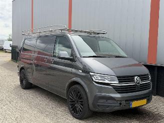 Schadeauto Volkswagen Transporter 2.0 TDI L2H3 30 AUTOMAAT 2020/1