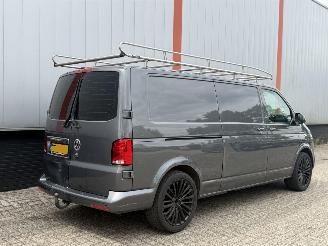 Volkswagen Transporter 2.0 TDI L2H3 30 AUTOMAAT picture 5