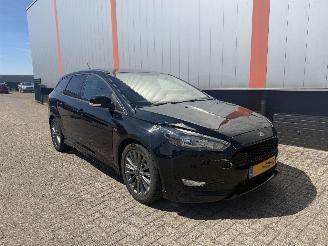Unfallwagen Ford Focus 1.0 Titanium ST Line 2016/1