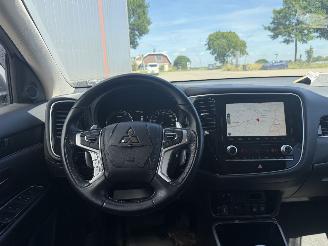 Mitsubishi Outlander 2.5 PHEV Intense + picture 13