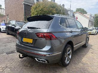 Volkswagen Tiguan 1.5 TSI R-Line 7 PERS NAP picture 4