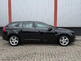 Volvo V-60 2.0 T3 Nordic + picture 2