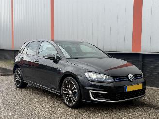 Damaged car Volkswagen Golf 1.4 TSI GTE 2015/1