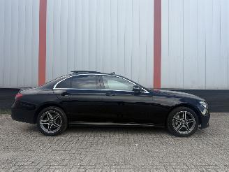 Mercedes E-klasse E300de 4 Matic AMG PANO SFEER picture 3