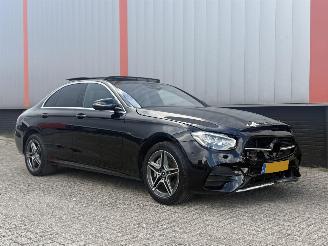 Schadeauto Mercedes E-klasse E300de 4 Matic AMG PANO SFEER 2020/1