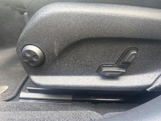 Mercedes E-klasse E300de 4 Matic AMG PANO SFEER picture 9