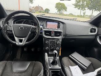 Volvo V-40 2.0 D3 R Design NAP picture 15