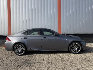 Lexus IS G Sport 300h Hybrid picture 6