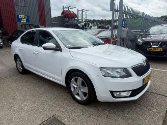Skoda Octavia 1.6 TDI Greenline picture 3
