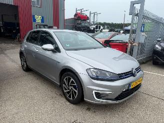 damaged passenger cars Volkswagen Golf 1.4 GTE TSI 2015/2