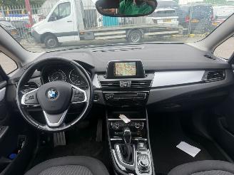 BMW 2-serie Gran tourer 216d luxury picture 6