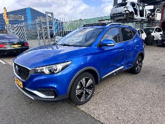 Schadeauto MG ZS MG ZS EV LUXURY 45KWH 2020/8