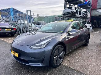 Schadeauto Tesla Model 3 LONG RANGE / DUAL MOTOR AWD 75 KWH 2019/12