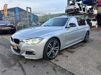 Coche accidentado BMW 3-serie 330e CENTENNIAL HIGH EXECUTIVE 2016/12