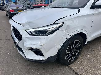 MG  1.5 MG ZS & ZS Hybrid+ ZS32 picture 17