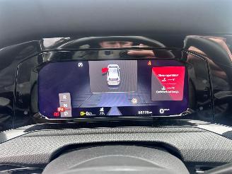 Volkswagen Golf 1.5  R LINE / eTSI / DSG / PANO / HEAD UP / VOLLE AUTO picture 9