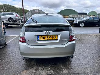 Toyota Prius 1.5 VVT-i picture 5