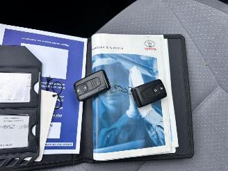 Toyota Prius 1.5 VVT-i picture 11