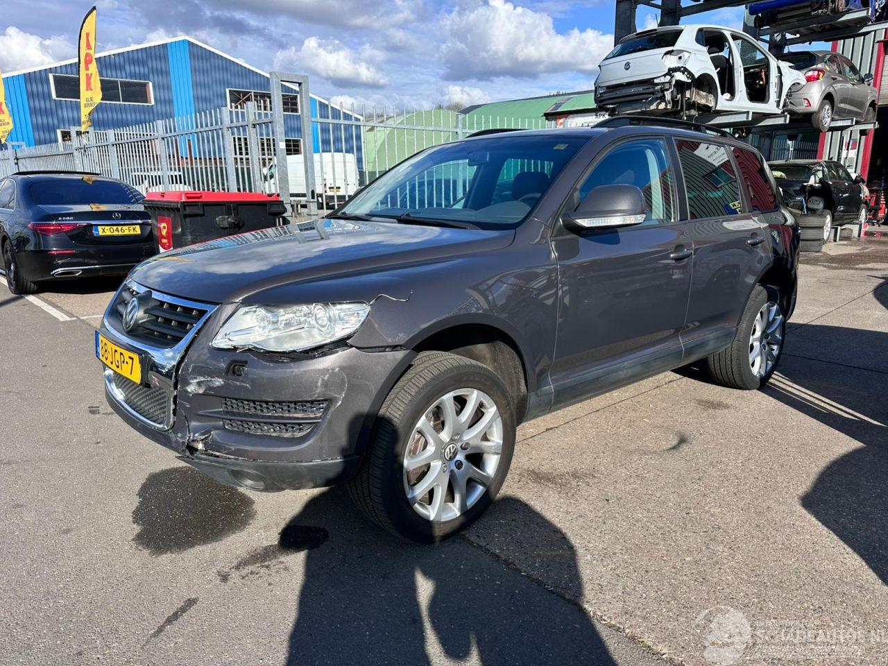 Volkswagen Touareg 3.0 V6 TDI / DSG /